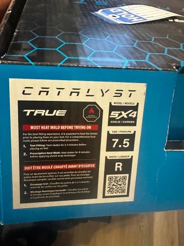 2024 True Catalyst 5x4 Hockey Skates Regular Width 7.5 (Used)