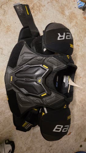 Large Intermediate Bauer Supreme Matrix Shoulder Pads (Used)