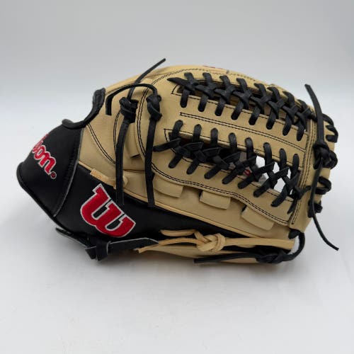 Wilson A2000 D33 11.75 Pitchers Infield Baseball Glove