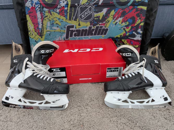 (Near Mint) Retro CCM Tacks XF 652 Hockey Skates Wide Width 9 (Used)