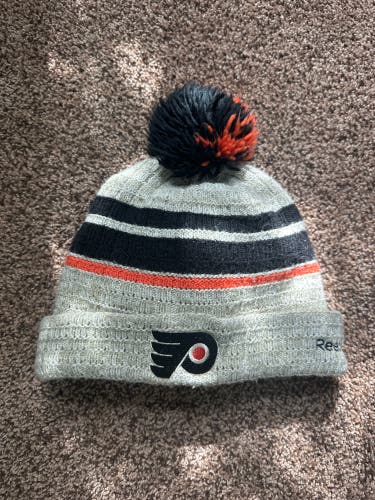 Philadelphia Flyers Knit Beanie