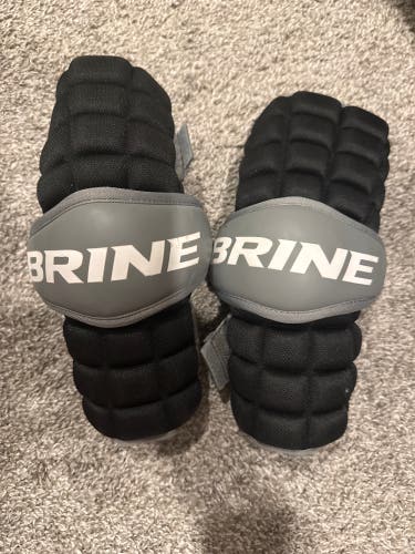 Senior Large Brine Elbow Pads (Used)