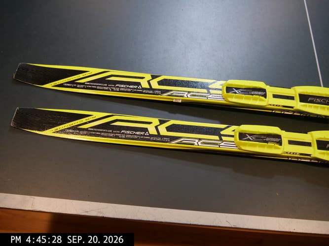 Classic Kid's Fischer RCS Sprint Crown Cross Country Skis With Bindings (Used) 130