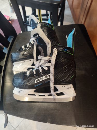 Black 2024 Bauer L'il Champ Hockey Skates Regular Width 11 (Used)