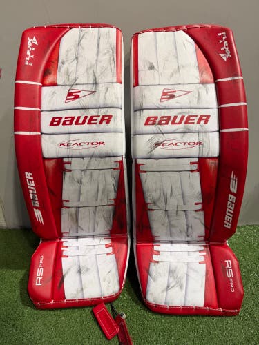 Bauer Reactor R5 Pro Goalie Leg Pads | 30+" Intermediate Small