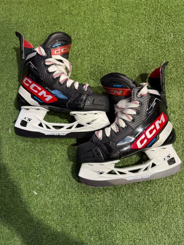 CCM JetSpeed Vibe Hockey Skates | Size 2.5 Regular
