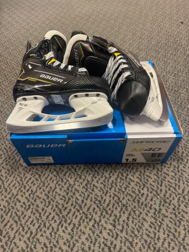 Bauer Supreme M40 Hockey Skates Extra Wide Width Size 1.5 (New)