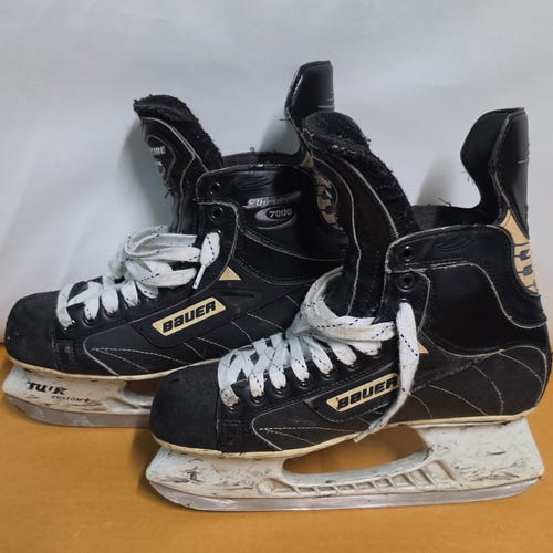 Bauer Supreme 7000 Hockey Skates 9.5 FF (Wide)