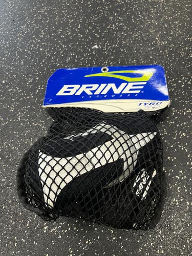 Brine TYRO ARM PADS Lacrosse Arm Pads/Guards Black And White MD 11849-S000044801