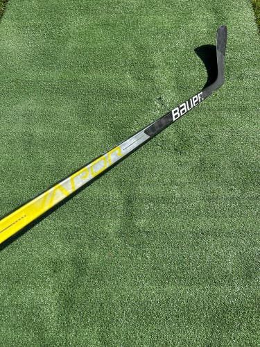Senior Bauer Vapor Hyperlite Hockey Stick | LH Jamie Benn