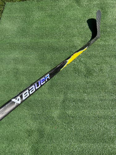 Senior Bauer Vapor Flylite Hockey Stick | LH P92