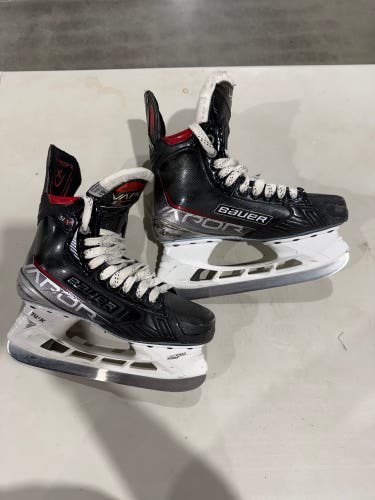 Senior Bauer Vapor 3X Hockey Skates Size 6.5 (Used)