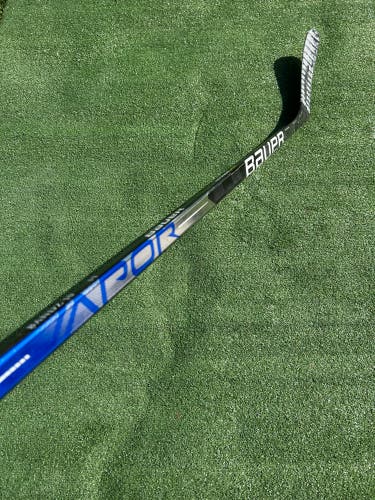 Senior Bauer Vapor Hyperlite Hockey Stick | LH P92M