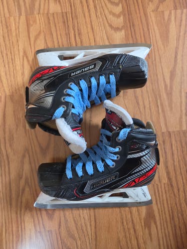 Bauer Vapor X2.9 Hockey Goalie Skates Regular Width Size 5.5 (Used)