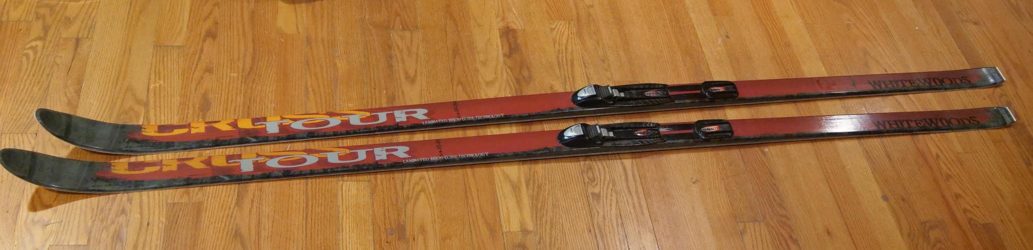 Classic Unisex Whitewood Cross Tour Cross Country Skis With NNN Bindings (Used) 210cm
