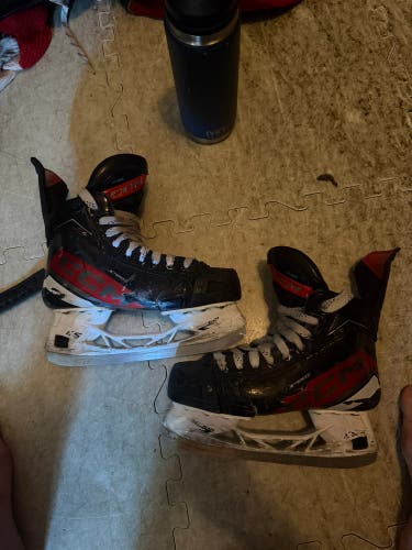 2023 CCM JetSpeed FT6 Hockey Skates Size 5.5 (Used)