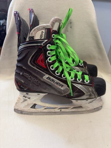 Black/Gray Bauer Vapor X60 Hockey Skates Regular Width Size 4.5 (Used)