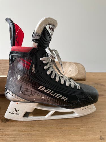 Bauer Vapor X5 Pro Hockey Skates Regular Width 8.5 (Used)