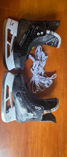 Black Bauer Supreme M50 Pro Hockey Skates Narrow Width 6 (Used)