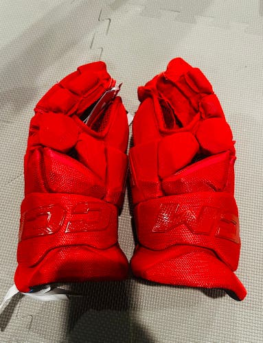 CCM JetSpeed FT8 Gloves 14" Pro Stock (New) Red