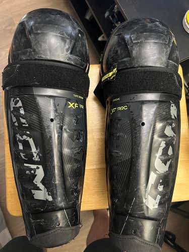 Senior CCM Tacks XF Pro 15" Shin Pads (Used)