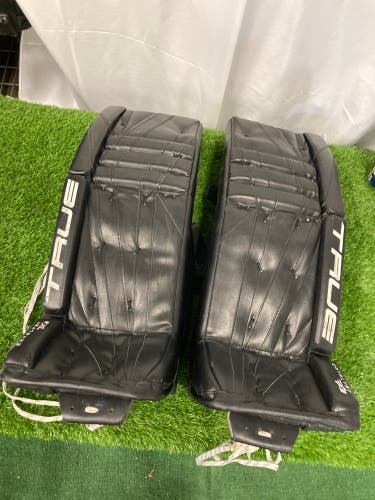 Black 31" Intermediate True Catalyst 7X3 Goalie Leg Pads (Used)