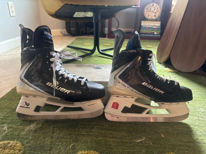 Bauer Vapor FLYLITE Hockey Skates 7.5 (Used)