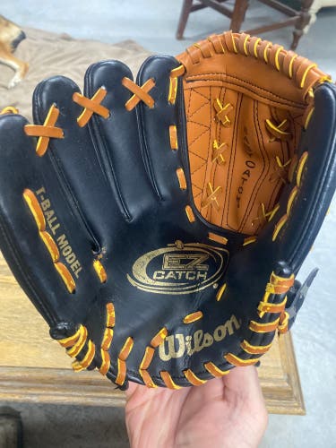 Wilson LH EZ Catch Outfield Baseball Tee Ball Glove 10.5"