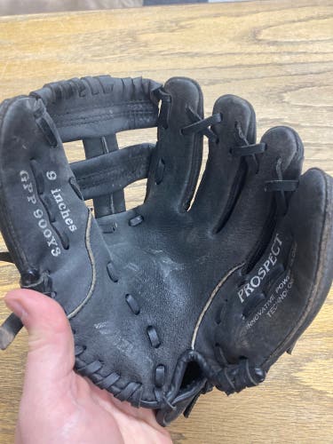 Mizuno Prospect RH Infield Baseball Glove 9" (Used)