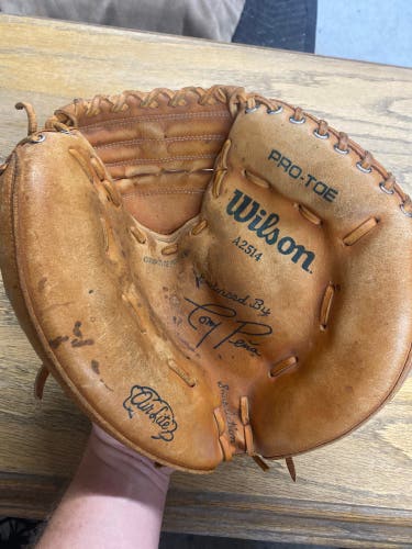 Vintage Tony Pena Signature Series Wilson RH Catcher's Baseball Glove 33" (Used)