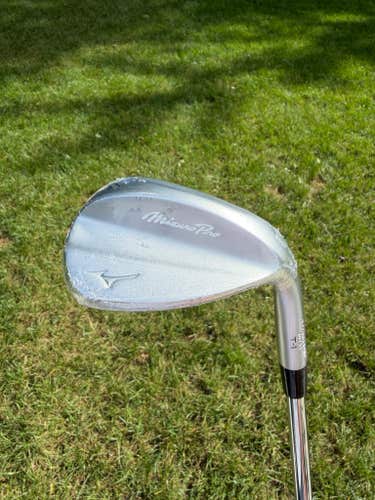 Mizuno Pro T-1 Soft White Satin Sand Wedge 54 / 10 S400 Stiff Flex 35.25" NEW