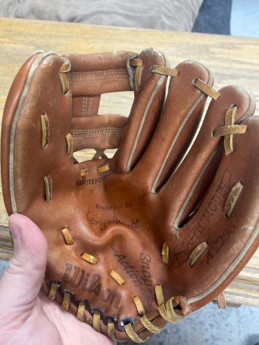 Vintage George Brett Signature Series Wilson A2295 RH Infield Baseball Glove 9" (Used)
