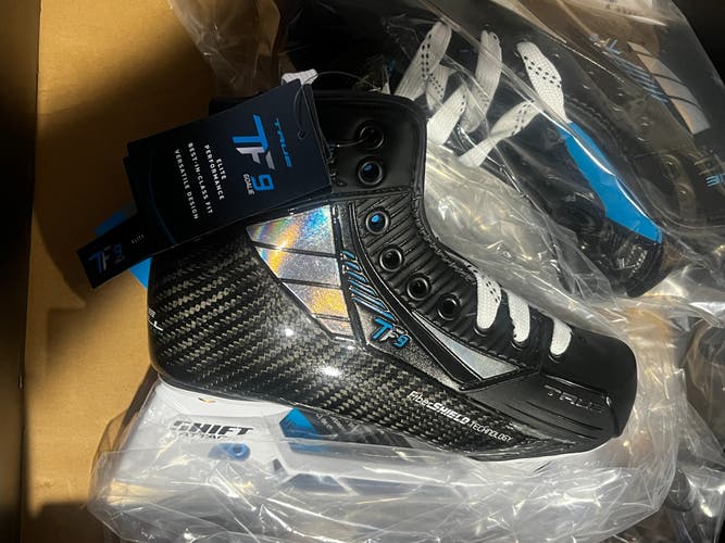 True TF9 Hockey Goalie Skates Size 2.5 (New)