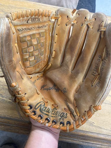 Vintage Ken Griffey Jr Signature Series Rawlings Rbg36 RH Outfield Baseball Glove 12.5" (Used)