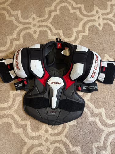 Medium Junior CCM JetSpeed FT6 Pro Shoulder Pads (Used)