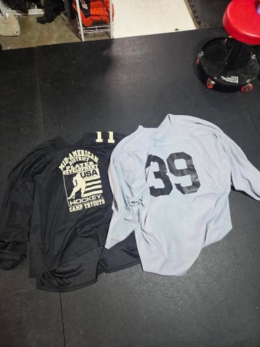 Black Goalie Cut Men's CCM Jersey (Used)