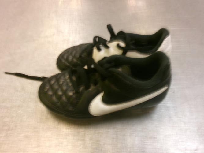 Used Nike TIEMPO Soccer Cleats Black Youth 10.0 11339-S000207342