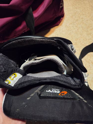 Bauer 3X Int Goalie Glove Regular (Used)