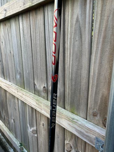Senior Bauer Vapor Team Right Handed Hockey Stick P28 77 Flex (New)