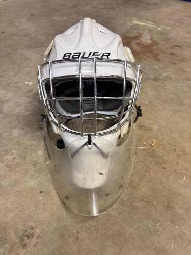 Bauer Goalie Mask – HECC Certified Through Dec. 2027 – Chrome Cage & Dangler