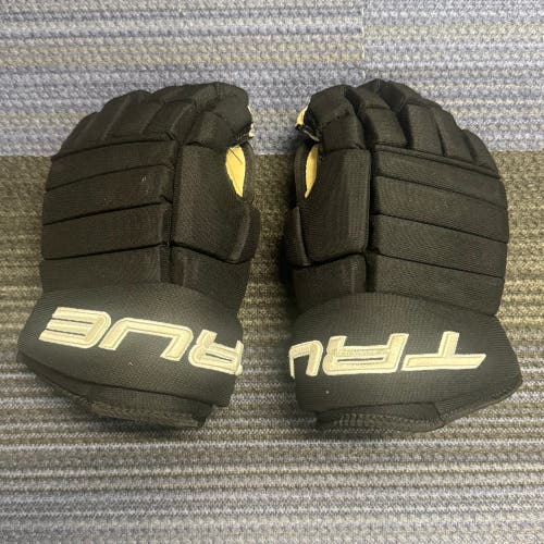 True 4 Roll Classic Gloves 14" (Used)