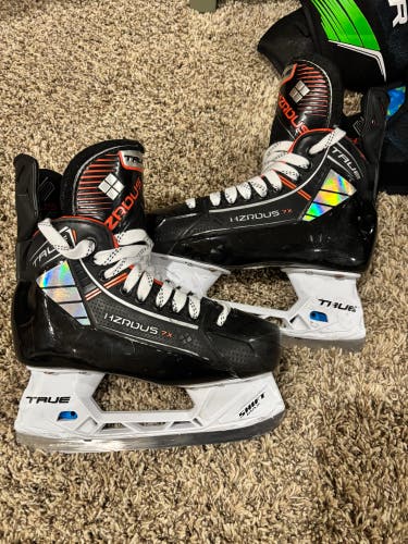 2023 True HZRDUS 7x Hockey Skates Regular Width Size 2 (Used)