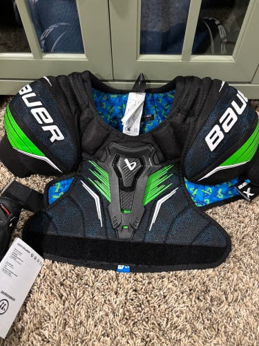 Small Junior Bauer Shoulder Pads (Used)