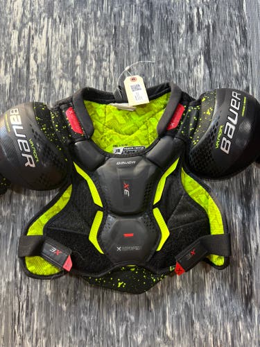 Medium Junior Bauer Vapor 3X Shoulder Pads