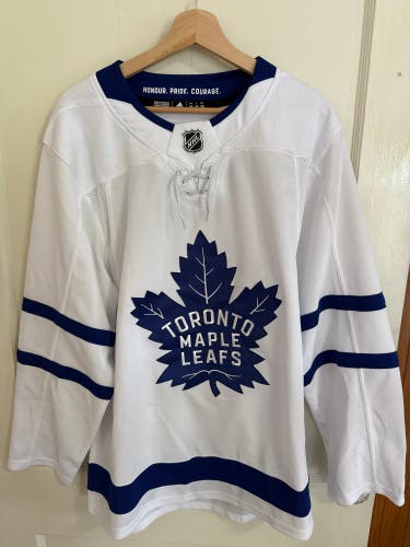 Toronto Maple Leafs Jersey Away White Adidas (Used)