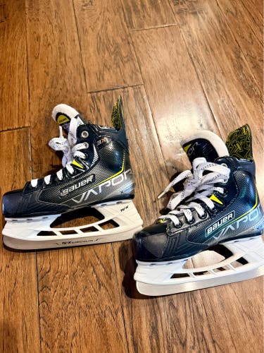 Bauer Vapor 3X Hockey Skates Regular Width 13.5 (Used)