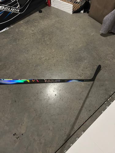 Intermediate Bauer Vapor Flylite Left Hand Hockey Stick P92 55 Flex (New)