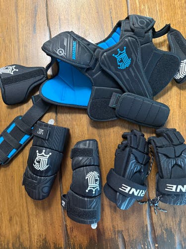Small Youth Brine Uprising II Shoulder Pads (New)