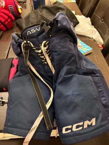Men's Junior Medium CCM Tacks AS-V Hockey Pants (Used)