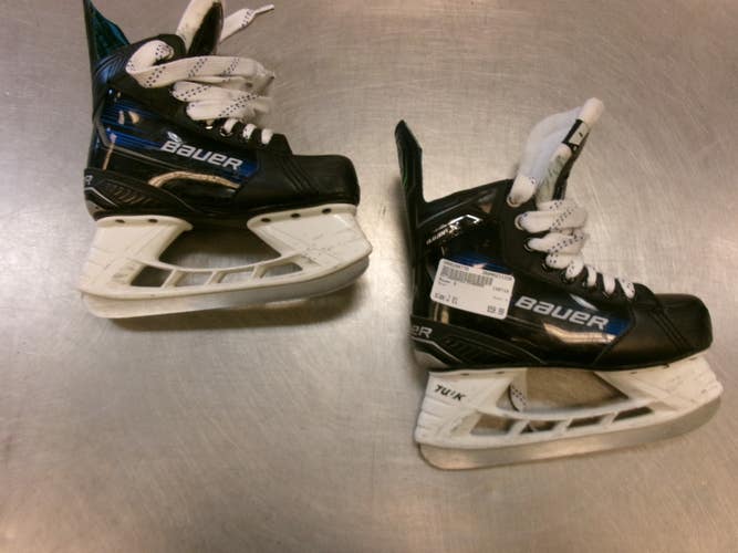 Used Bauer X Junior Hockey Skate Junior 01 11339-S000206770